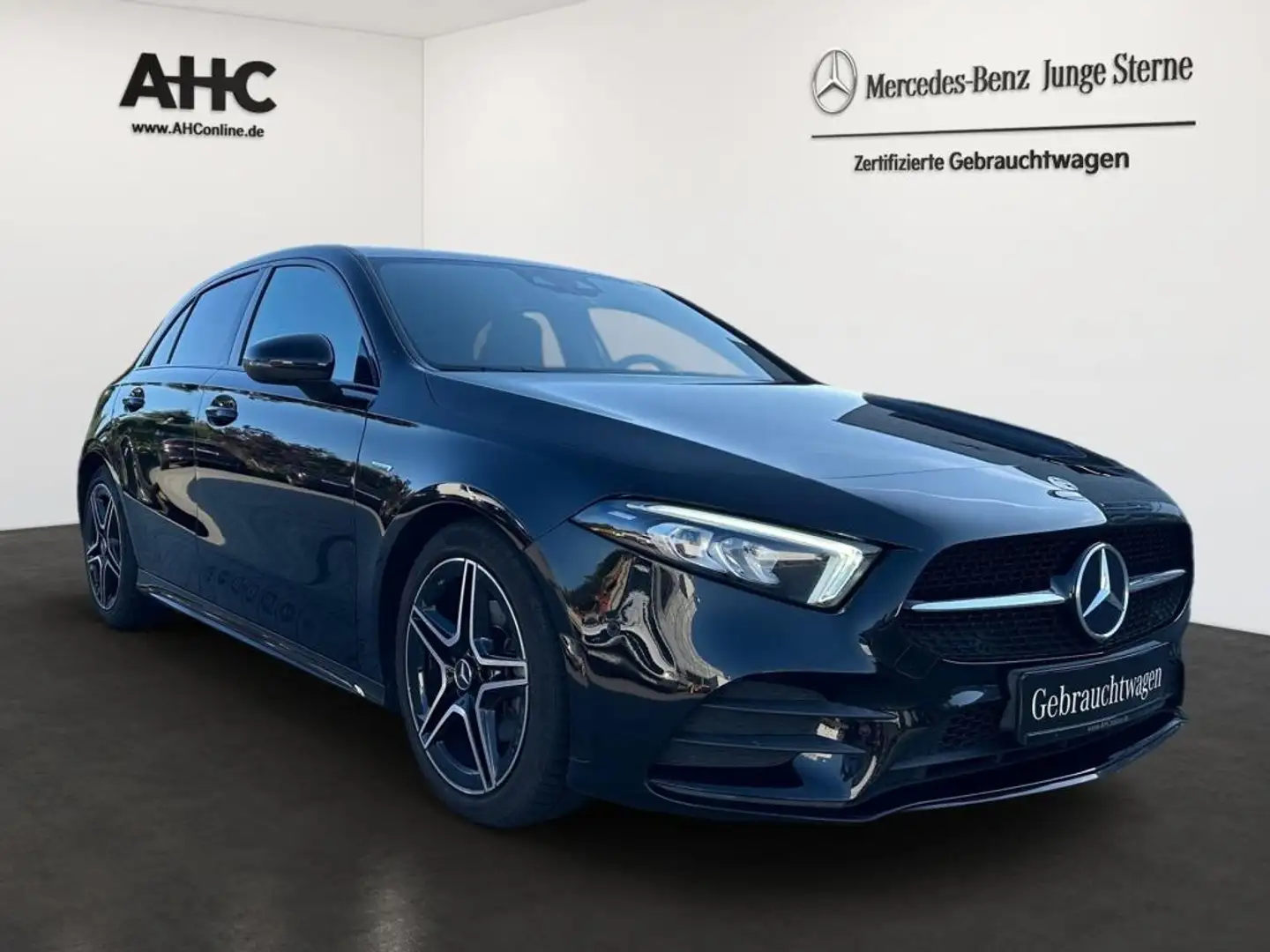 Mercedes-Benz A 200 d AMG Night Navi LED SHZ Sound Ambi. Sport Noir - 2