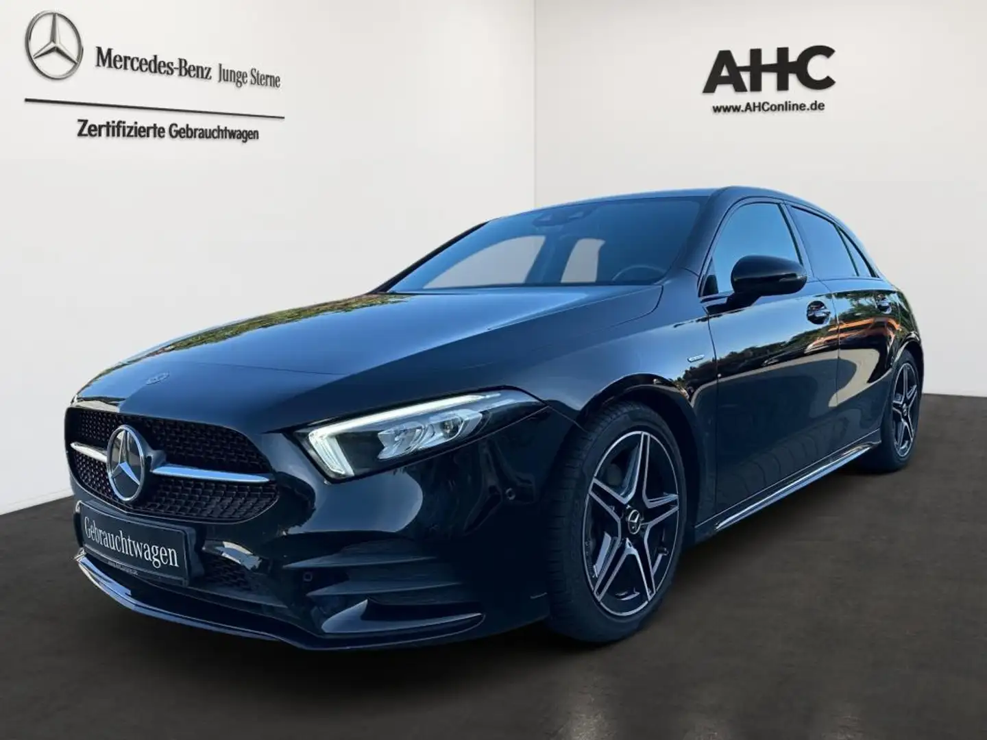 Mercedes-Benz A 200 d AMG Night Navi LED SHZ Sound Ambi. Sport Noir - 1
