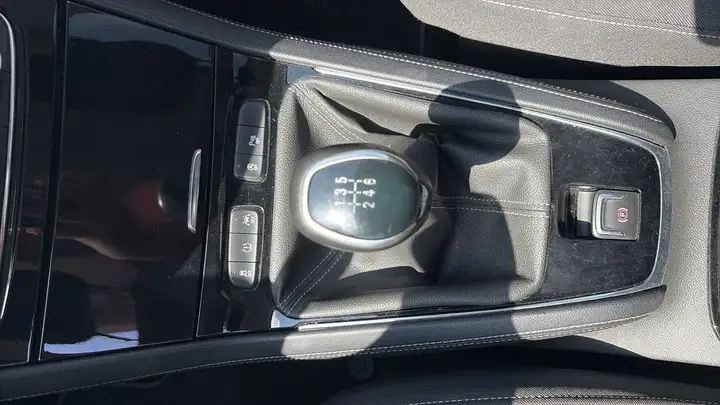 Opel Grandland X 2019, foto 17