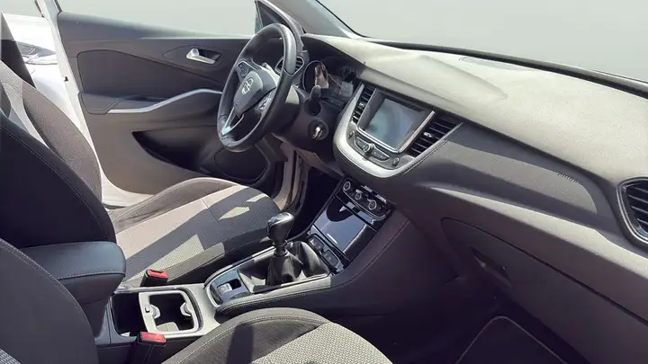 Opel Grandland X 2019, foto 13