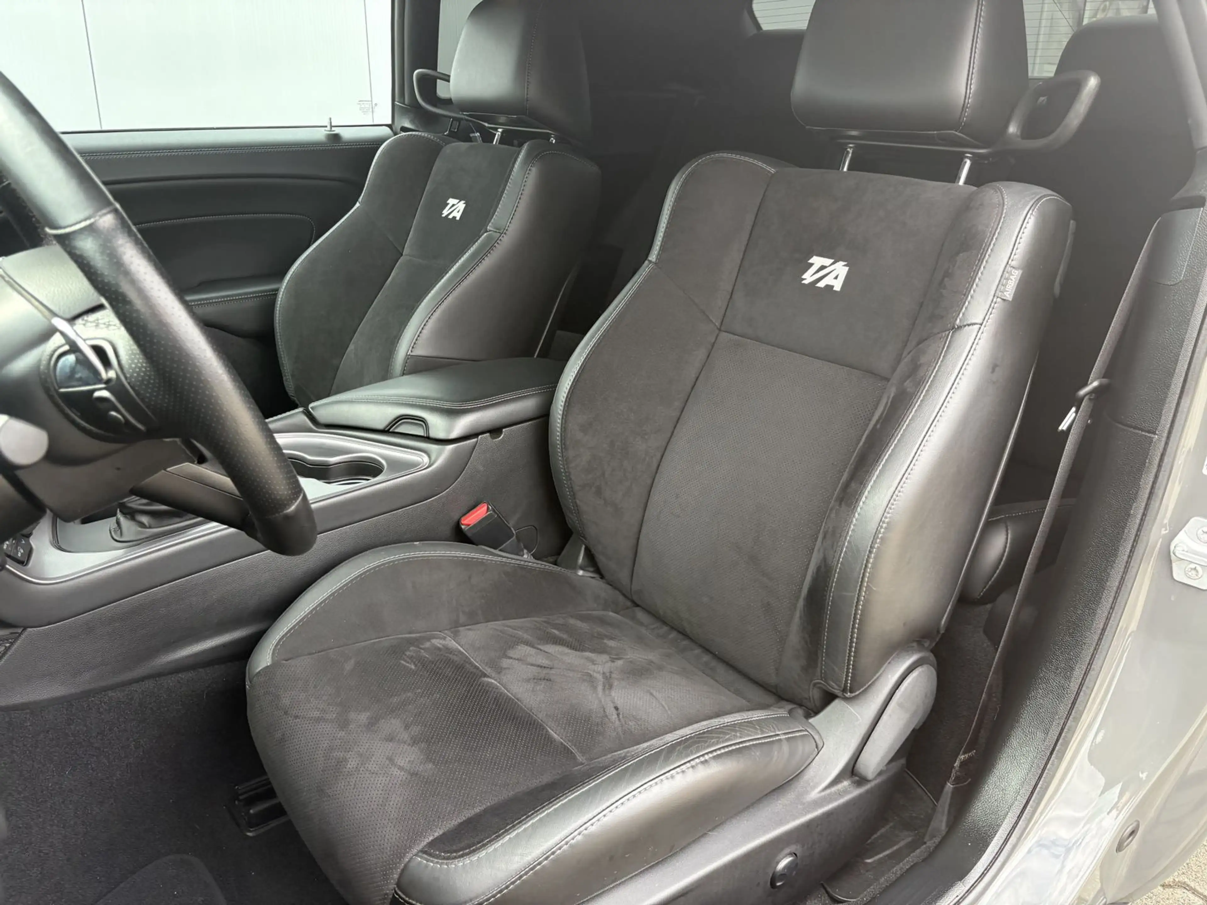 Dodge Challenger R/T T/A 5.7 V8 Last Call — photo 11