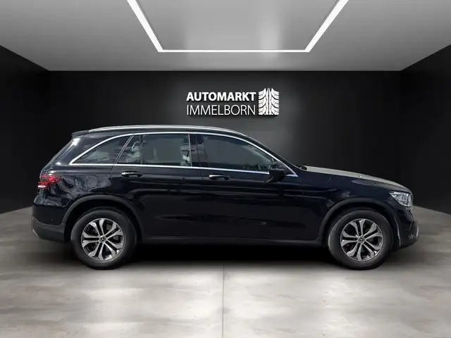 Mercedes-Benz GLC view 7