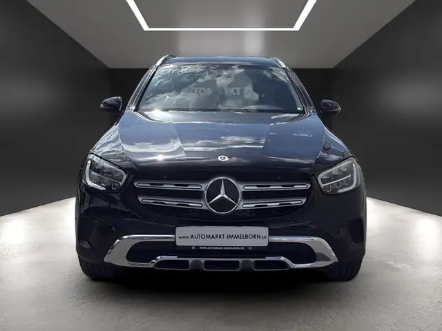 Mercedes-Benz GLC view 8