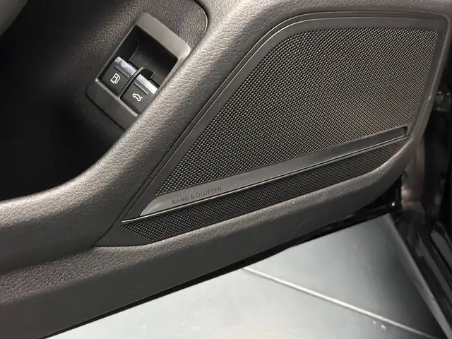 Audi A6 view 15