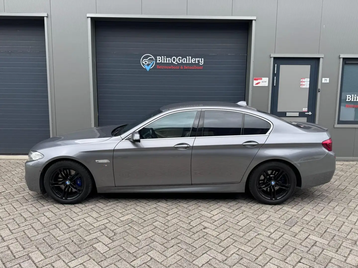 BMW 528 5-serie 528i M Sport Edition | Head-Up| Lane Assis Grijs - 2