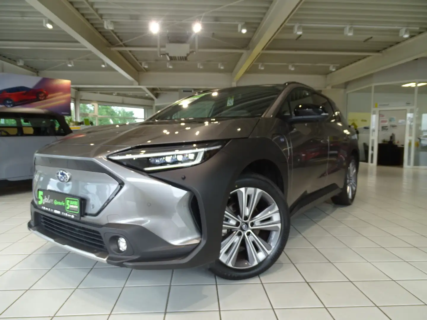 Subaru Solterra PLATINUM PLUS AWD Navi Gris - 2