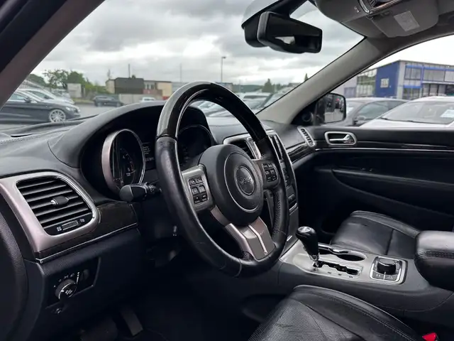 Jeep Grand Cherokee view 11