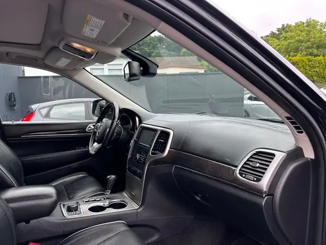 Jeep Grand Cherokee view 15