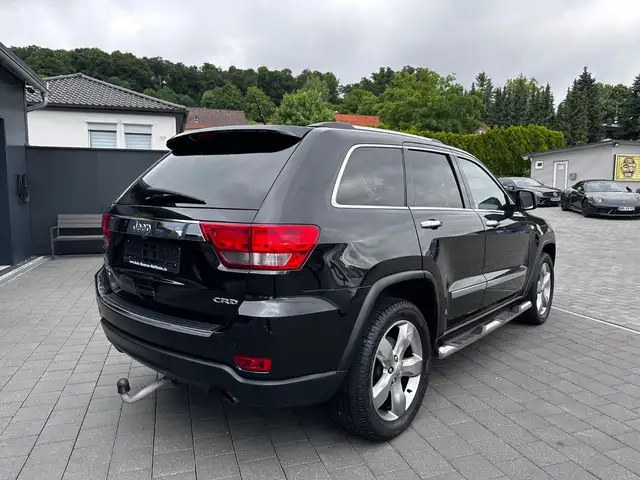 Jeep Grand Cherokee view 7