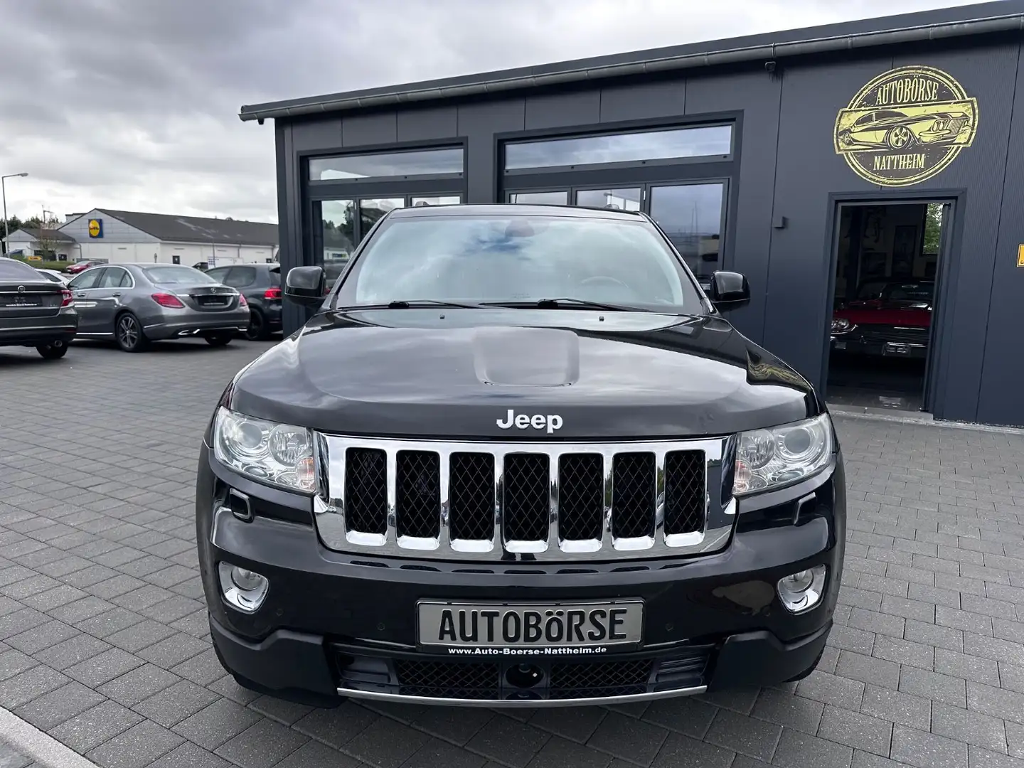Jeep Grand Cherokee 3.0 CRD Overland Schwarz - 2