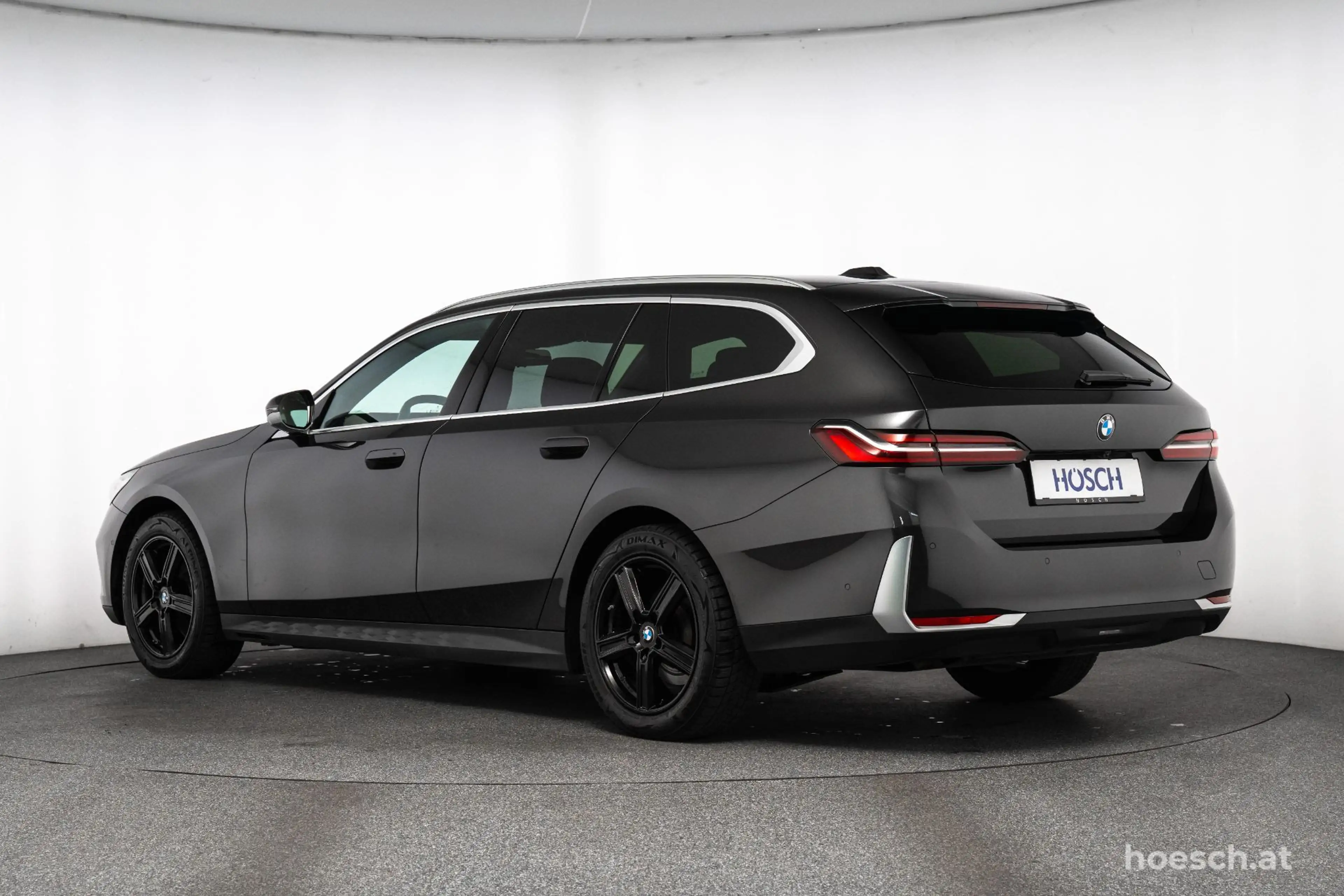 BMW 520 d Touring ADAPTIV LED ASSISTENZ PRIVACY — photo 4