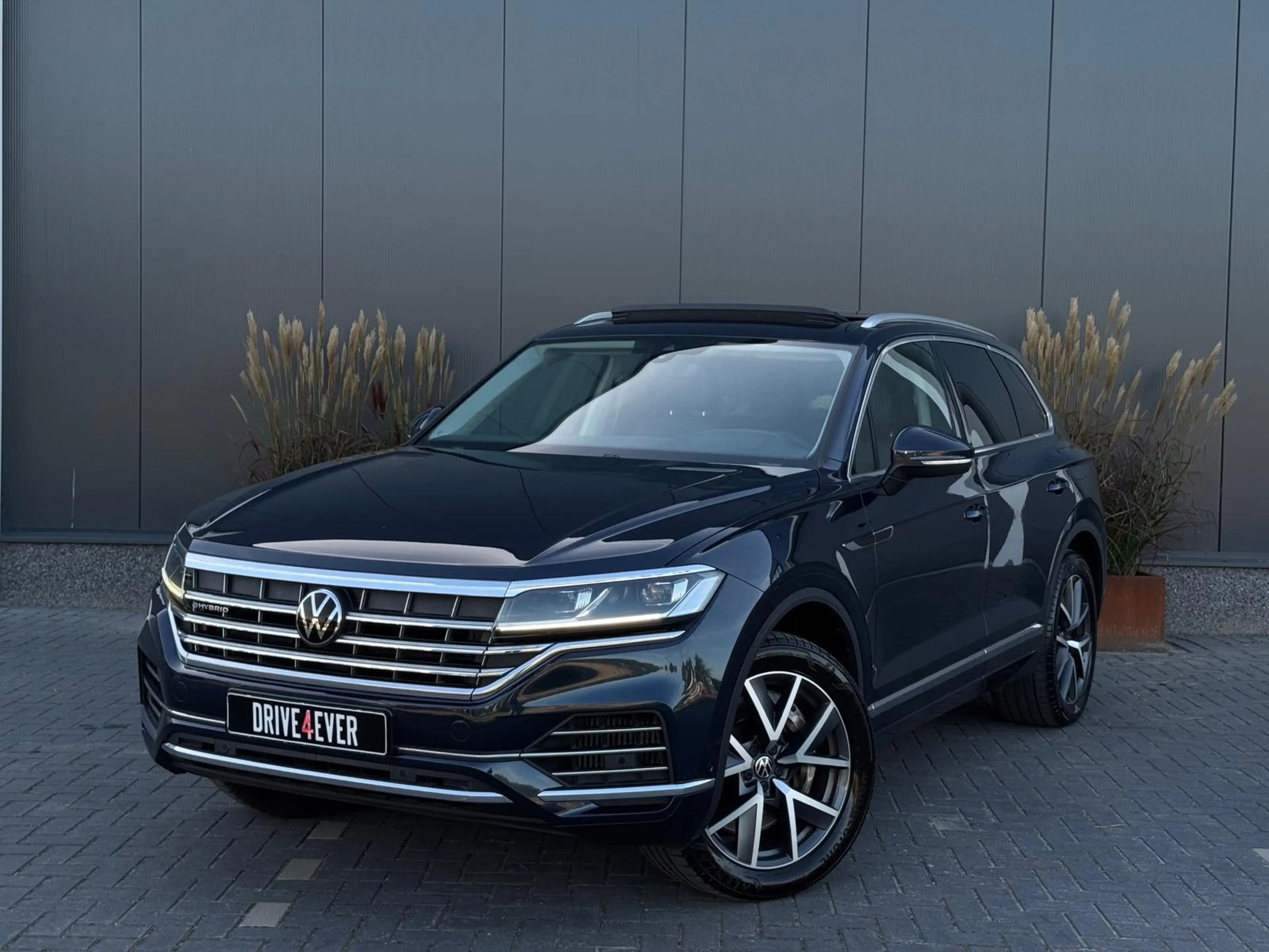 Volkswagen Touareg 3.0 TSi eHybrid 4MOTION PANO|LEDER|LED|CAMERA