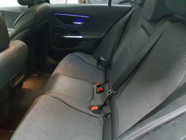 Mercedes-Benz C-Class view 13