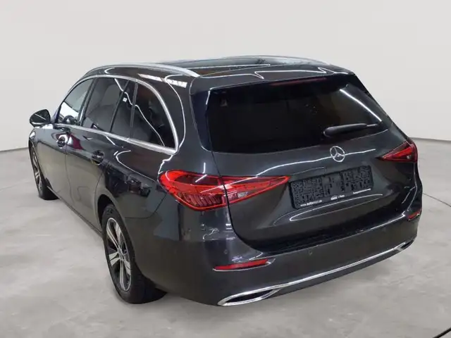 Mercedes-Benz C-Class view 5