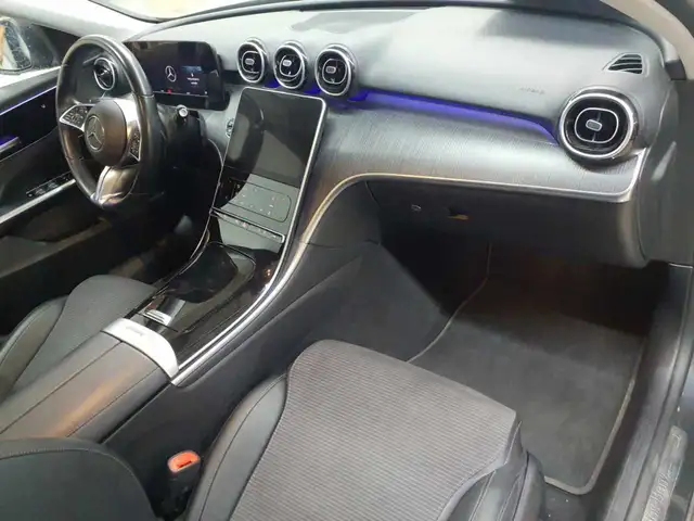 Mercedes-Benz C-Class view 9