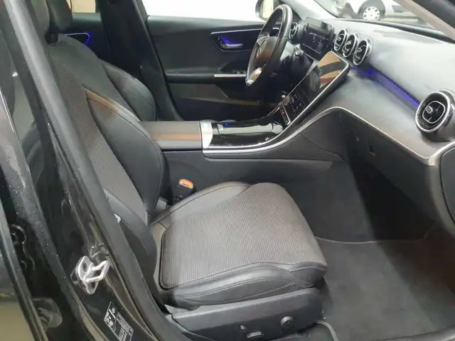 Mercedes-Benz C-Class view 8