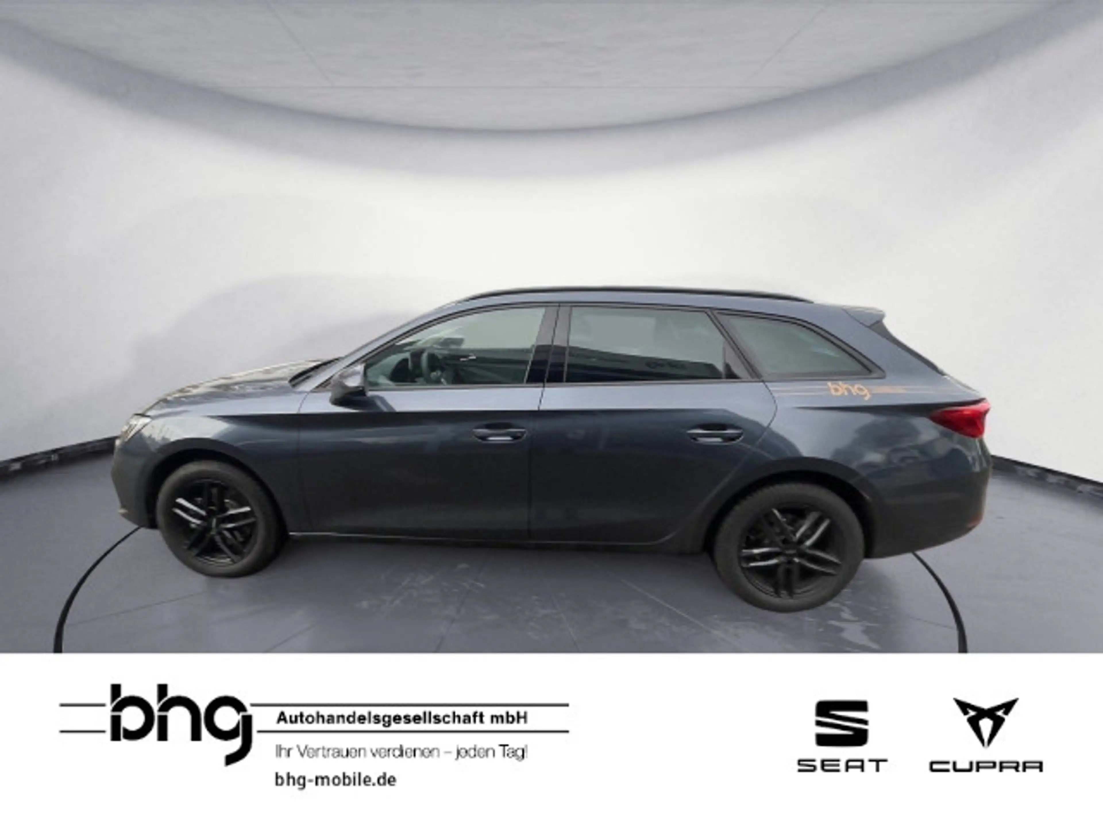 SEAT Leon Sportstourer Road Edition 2.0 TDI  7-Gang-D — photo 3