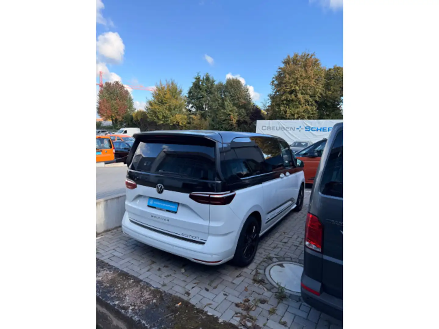 Volkswagen T7 Multivan T2.0 Multivan TDI MATRIX-LED SHZ RFK NA Weiß - 2