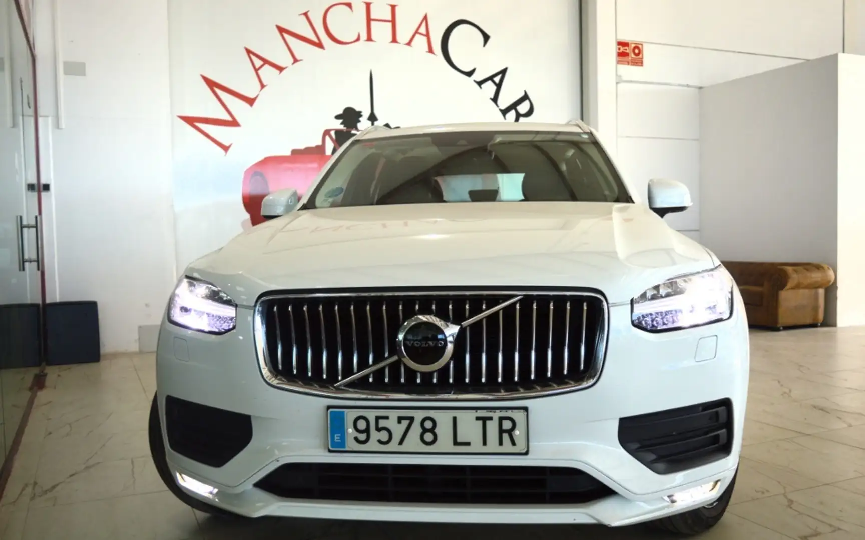 Volvo XC90 B5 Momentum Pro 7pl. AWD Aut. Blanco - 2