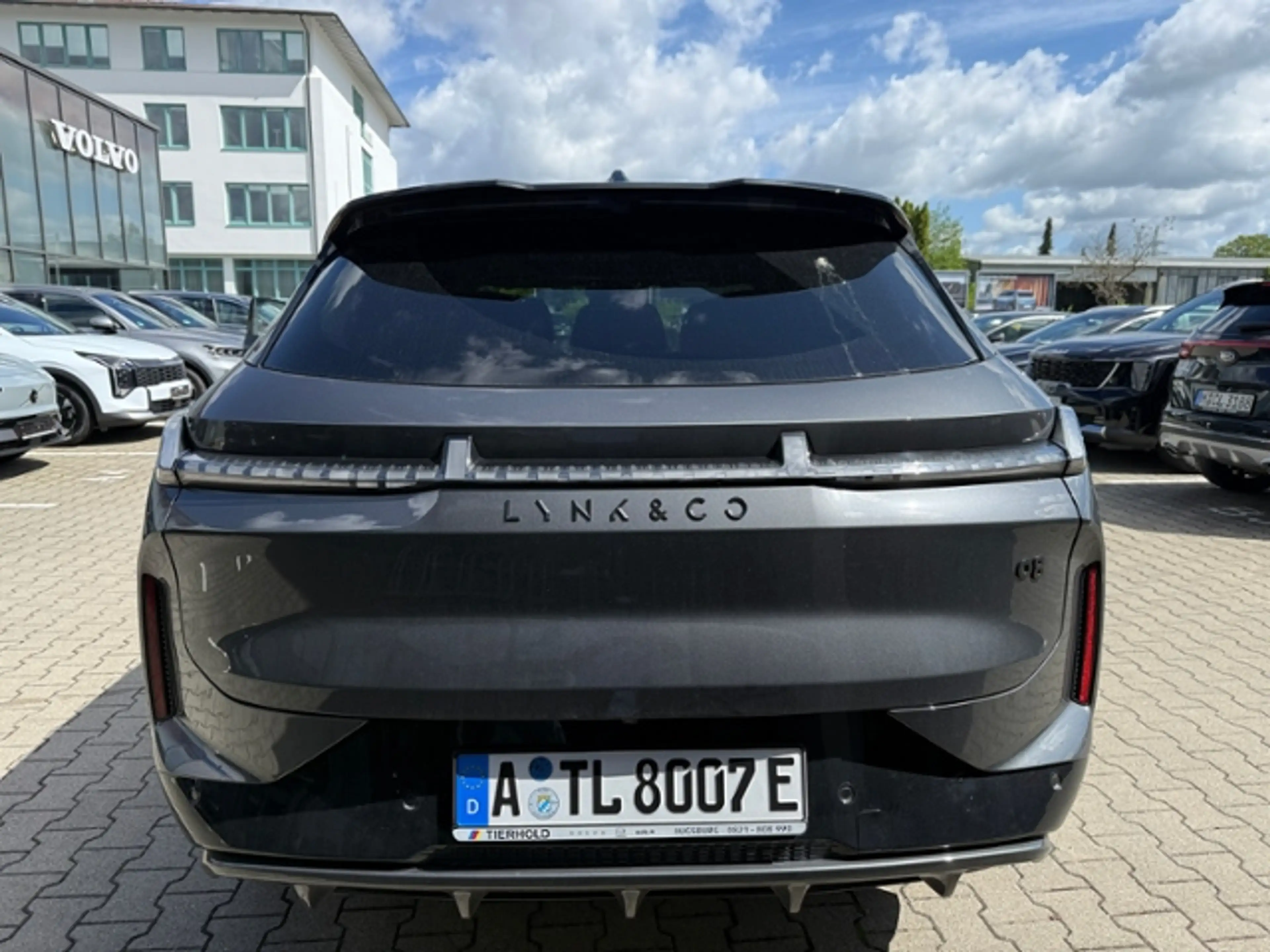 Lynk & Co 08 1.5 T PHEV 257 kW Core — photo 4