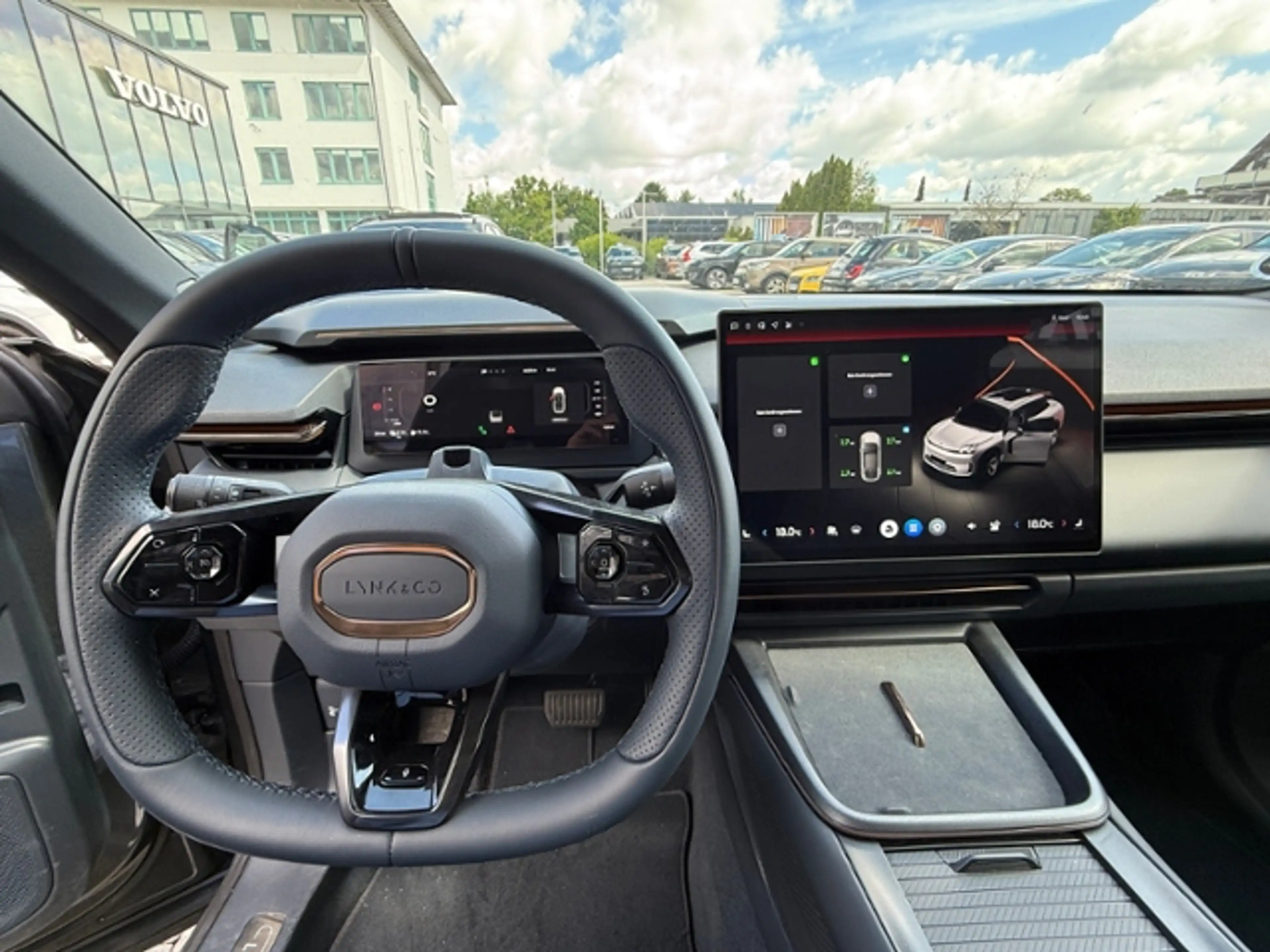 Lynk & Co 08 1.5 T PHEV 257 kW Core — photo 10
