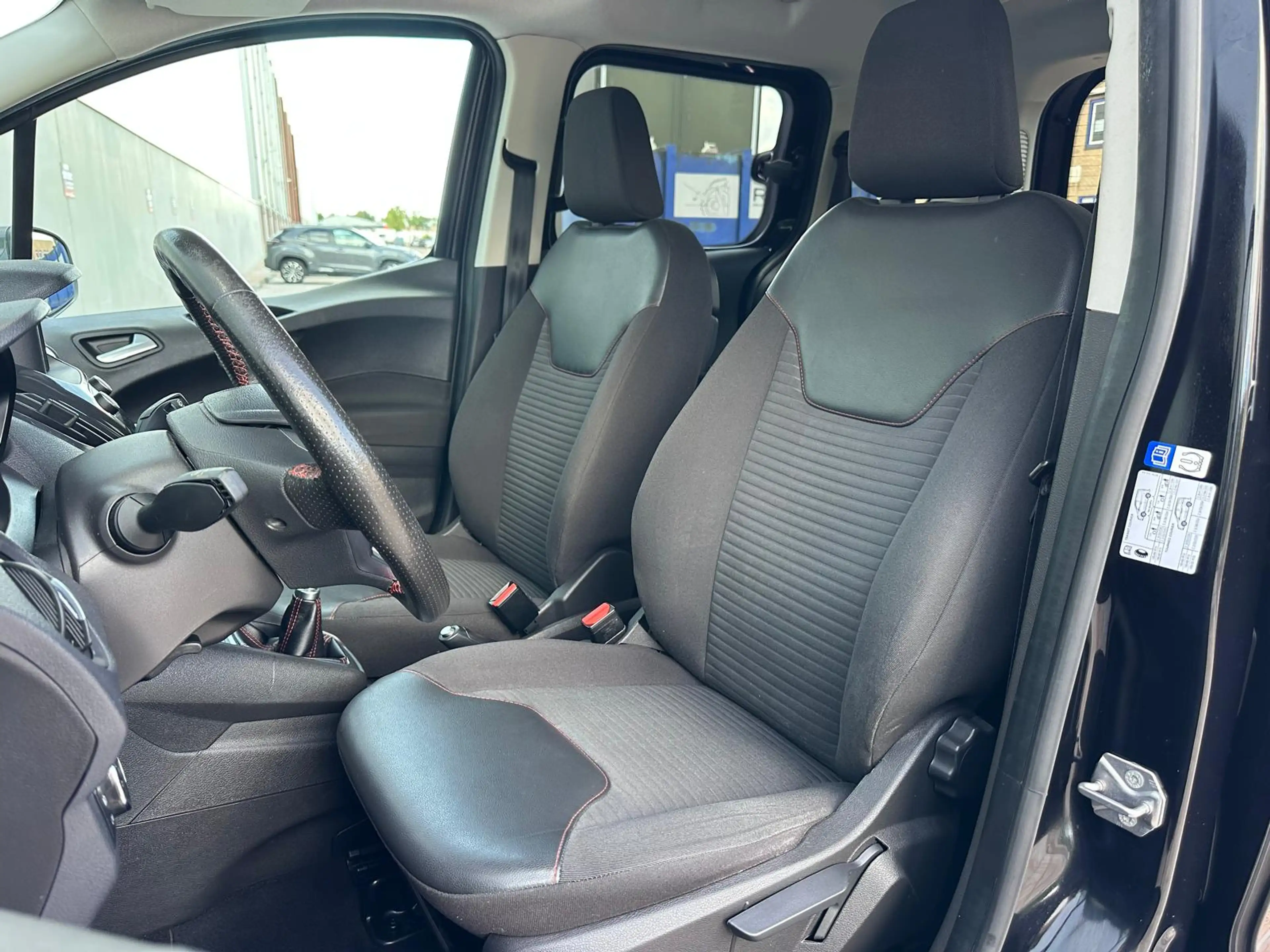 Ford Tourneo Courier 1.0 Titanium Distributieriem Vervangen,Climate C, — photo 6