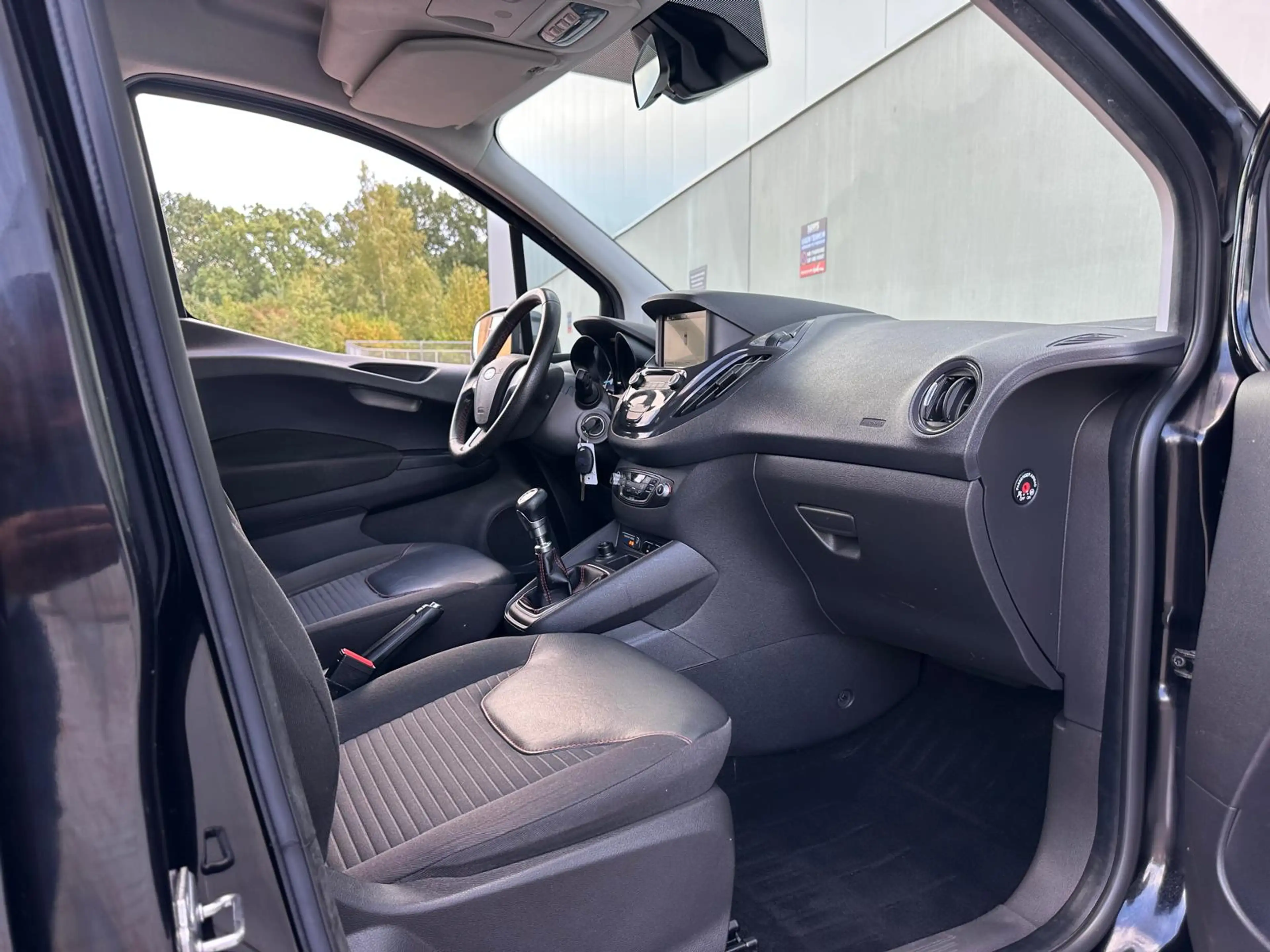 Ford Tourneo Courier 1.0 Titanium Distributieriem Vervangen,Climate C, — photo 8