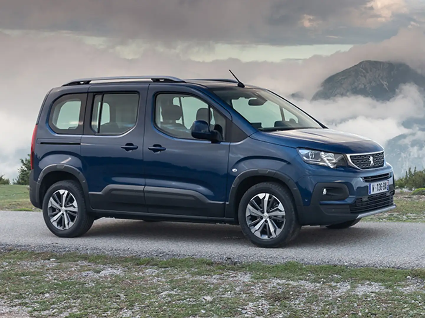 Peugeot e-Rifter e-Rifter motore elettrico 136 CV 50kWh GT Standard Silber - 1