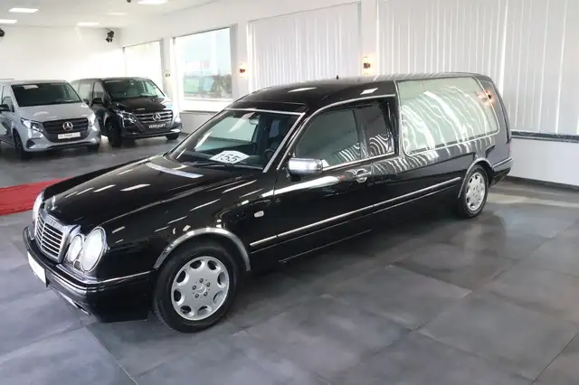 Mercedes-Benz E 280 Rappold Bestattungswagen / Leichenwagen