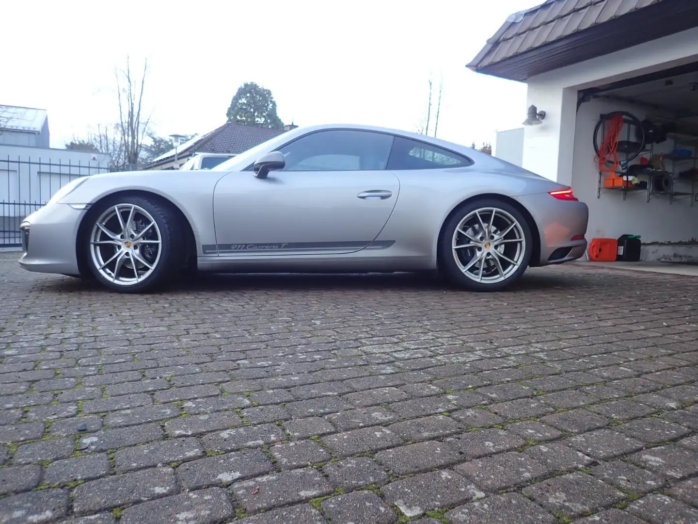 Porsche 991 **reserviert** 911 Carrera T GT-Silver Toppzustand - 2
