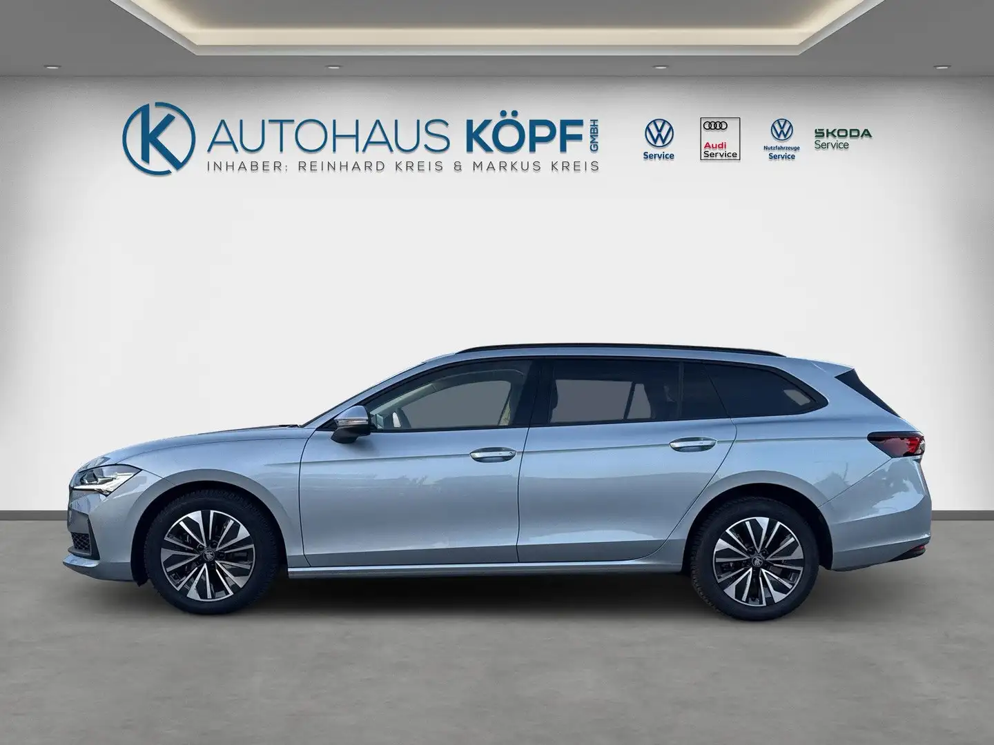 Skoda Superb Combi 2.0 TSI 265PS AHK PANO Matrix Head up Silber - 2