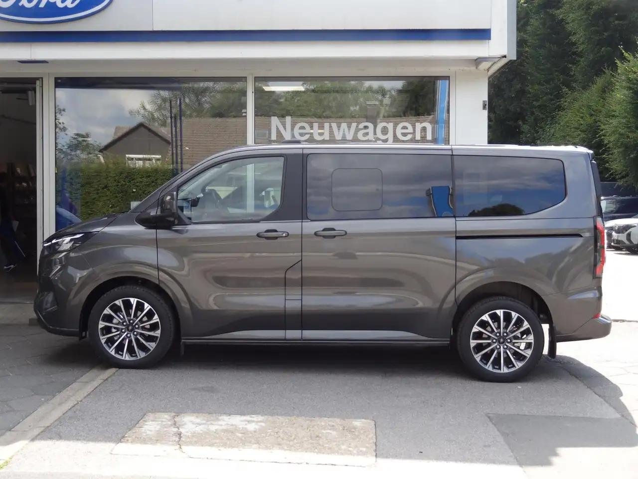 Ford Tourneo Custom 2026 — фото 7