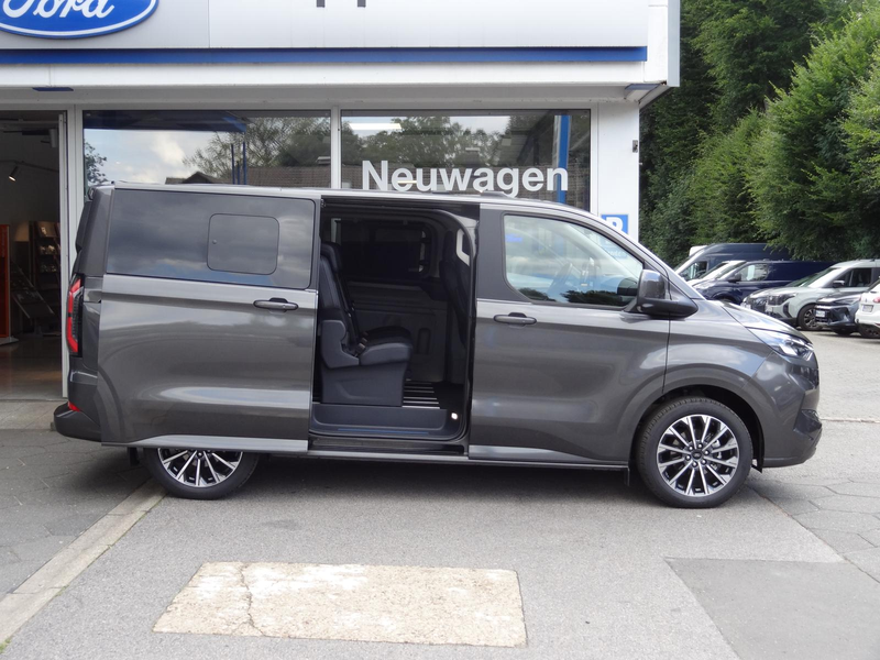 Ford Tourneo Custom L1 Titanium-X AUT AHK TWA ACC 19" — photo 5
