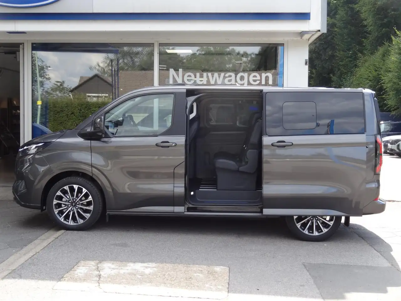 Ford Tourneo Custom 2026 — фото 6