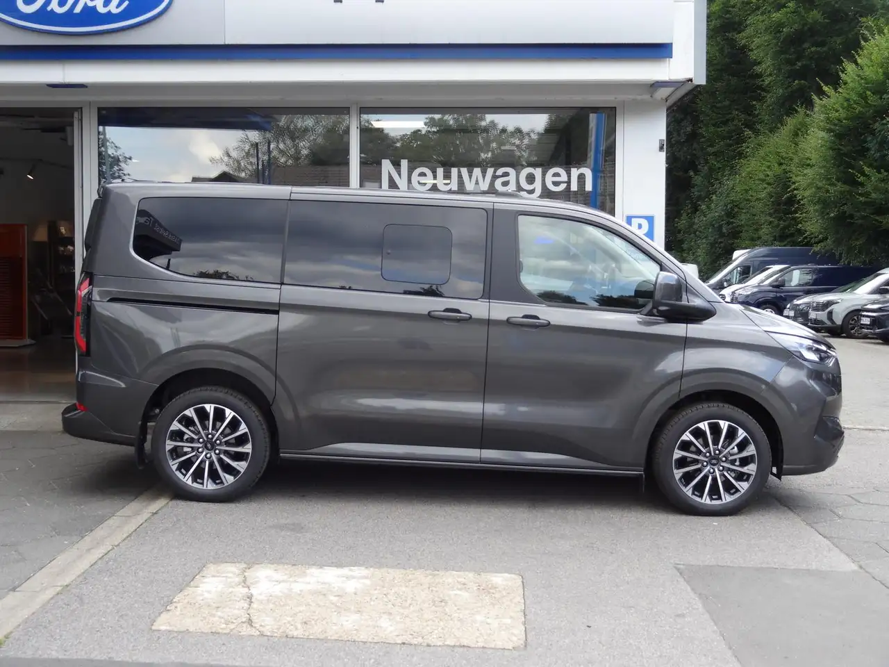 Ford Tourneo Custom 2026