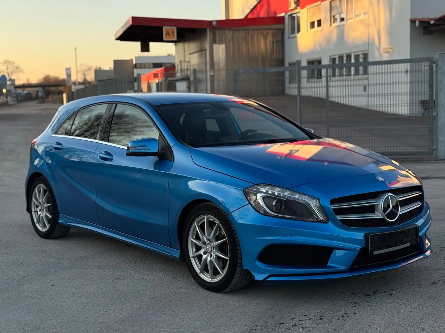 Mercedes-Benz A 200 A200 BlueEfficiency AMG-Line Euro6 Xenon Navi Синий - 2