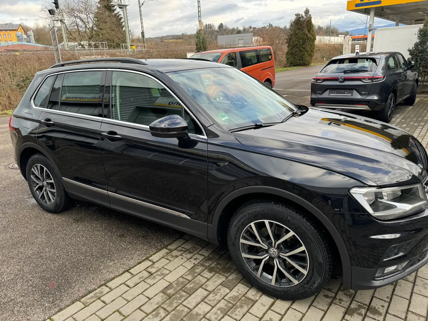 Volkswagen Tiguan Comfortline BMT/Start-Stopp Negro - 2