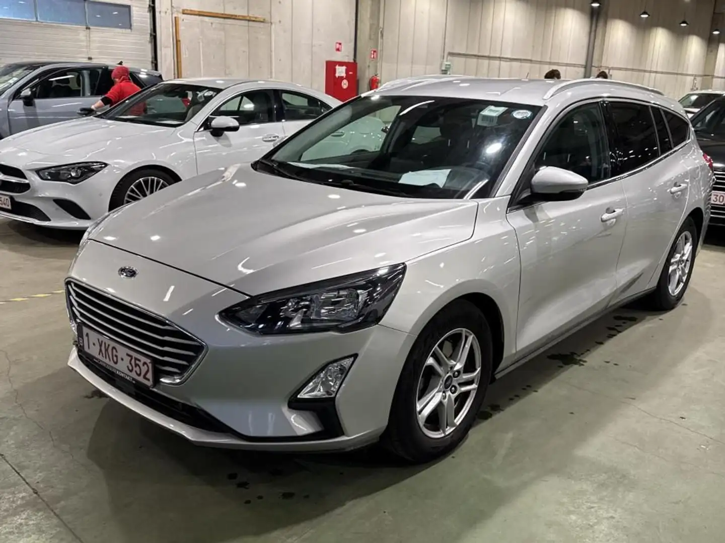 Ford Focus 1.5 EcoBlue 120 CV SW Business Silber - 1