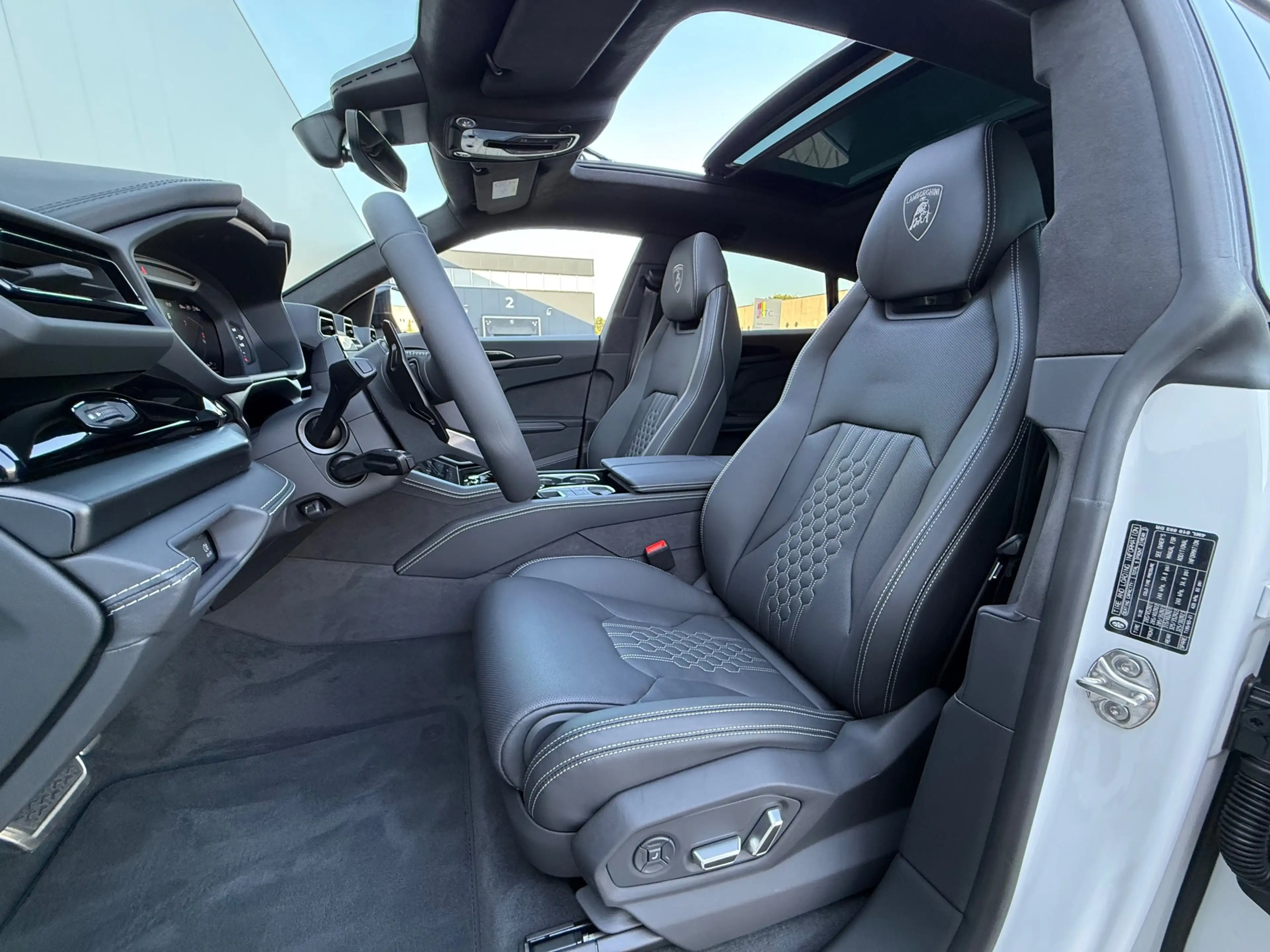 Lamborghini Urus 4.0 V8 SE PPF NL AUTO — photo 13