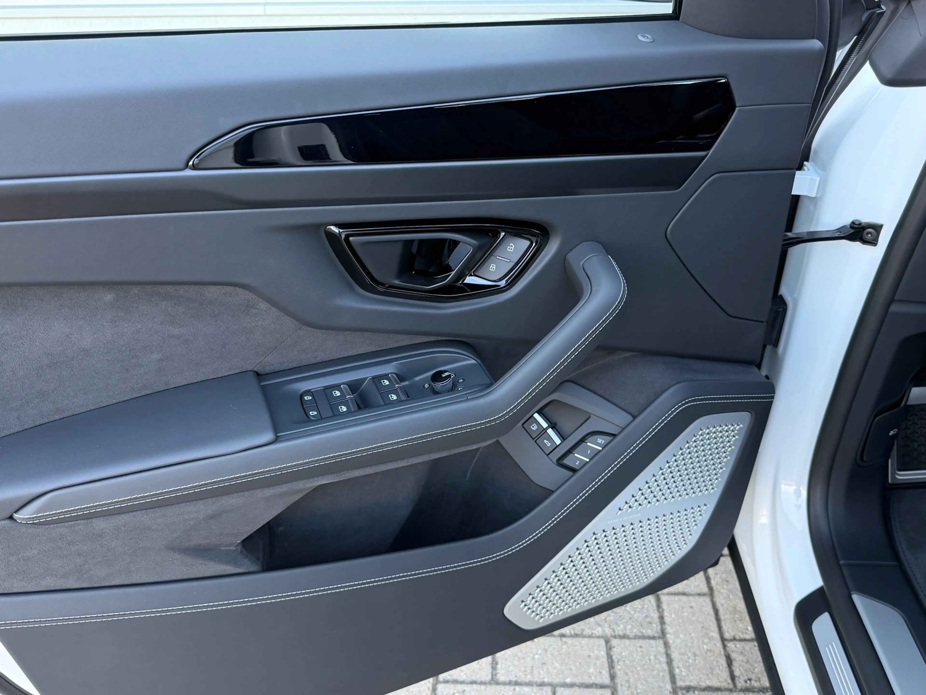 Lamborghini Urus 4.0 V8 SE PPF NL AUTO — photo 15