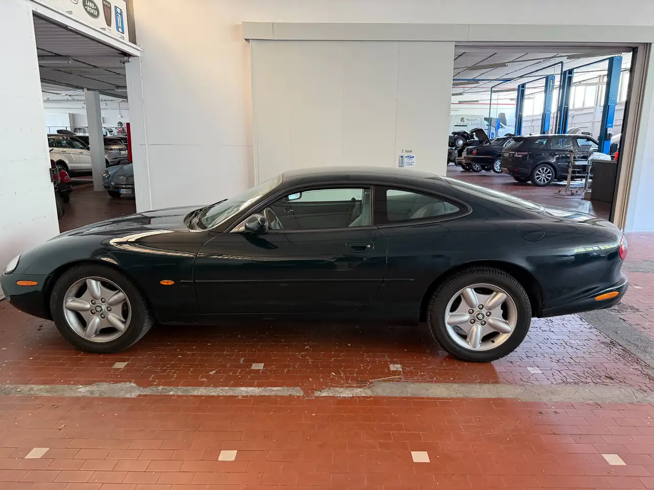 Jaguar XK8 Coupe 4.0 ASI, foto 2