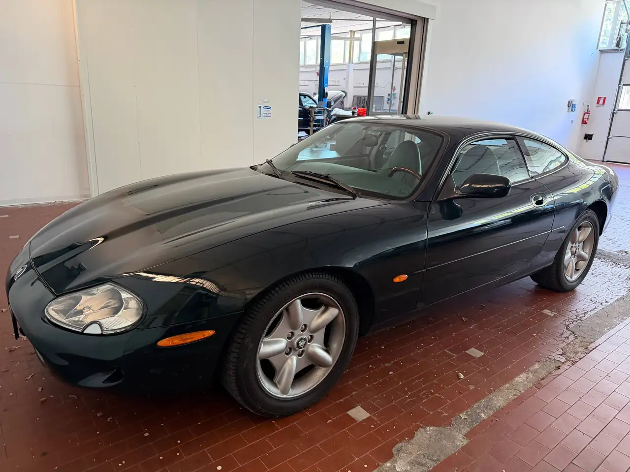 Jaguar XK8 Coupe 4.0 ASI, foto 3