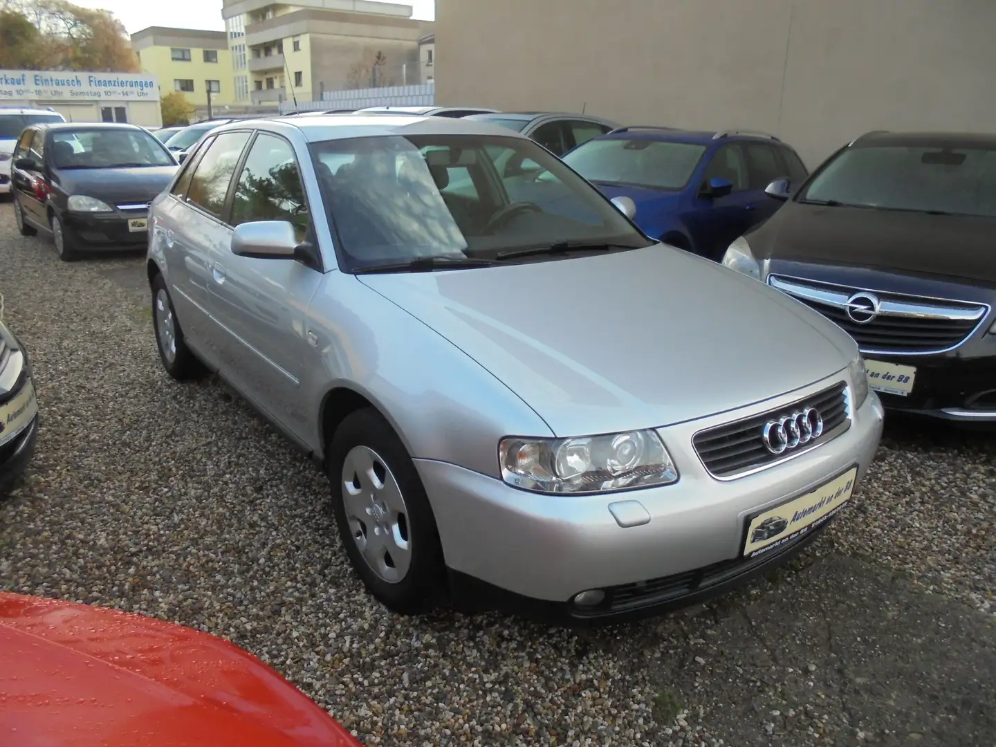 Audi A3 A3 1,6 Ambiente Alcantara,Automatik,Klima,3-Hand! Silber - 1