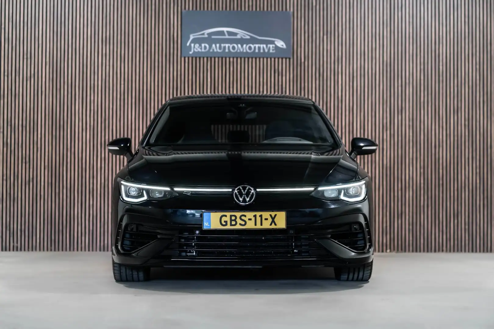Volkswagen Golf 2.0 TSI R 4Motion 2021 DSG PANO LED AKRA CAMERA Zwart - 2