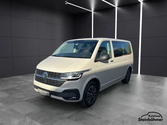 Volkswagen Multivan view 2