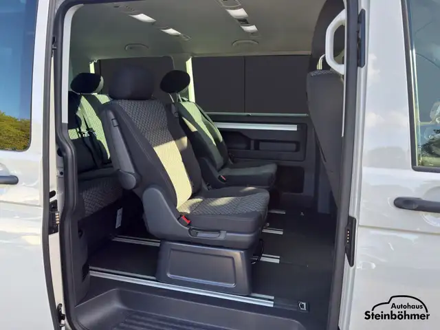 Volkswagen Multivan view 14