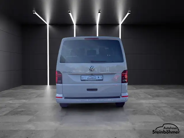 Volkswagen Multivan view 5