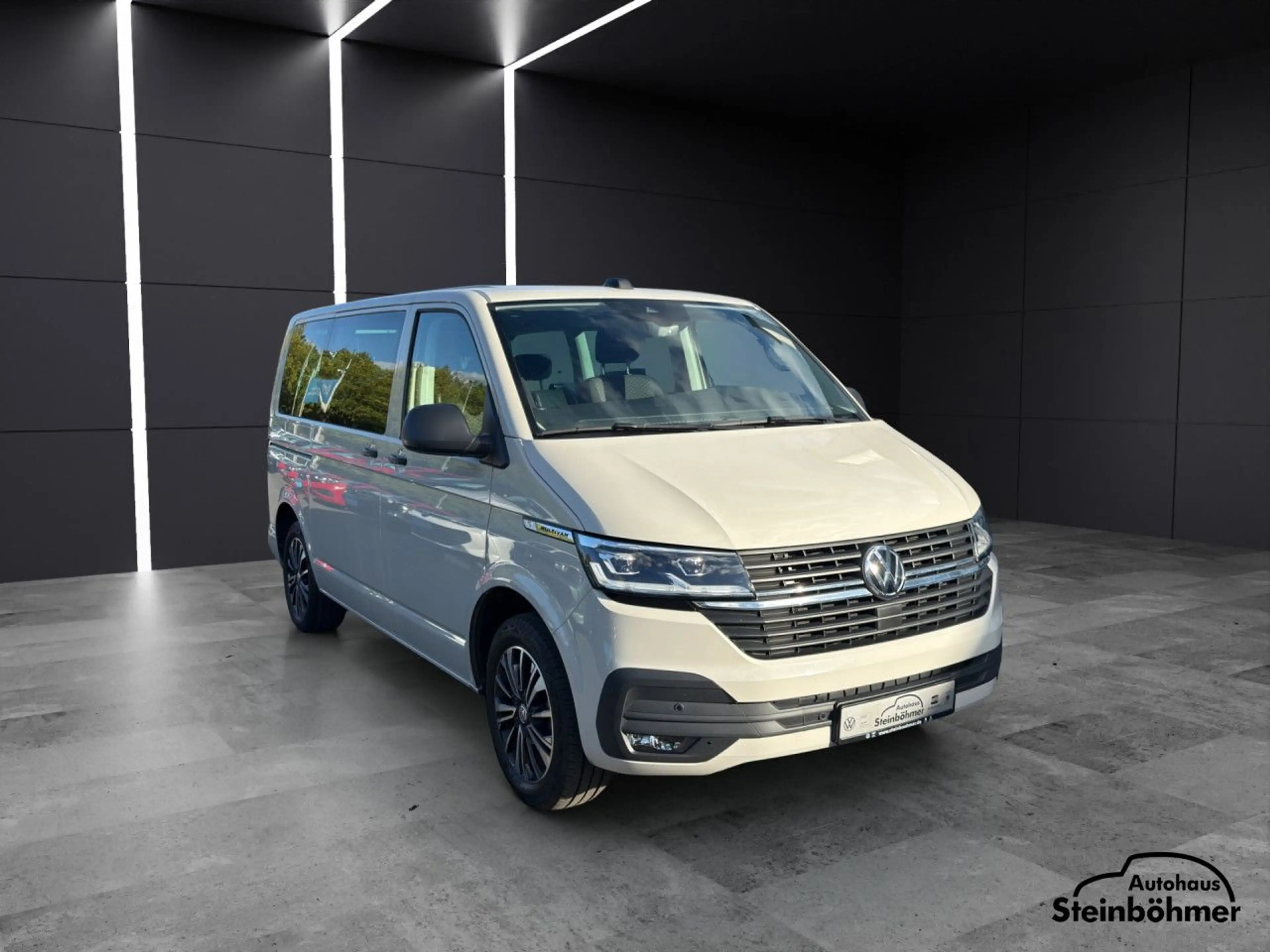 Volkswagen T6.1 Multivan 2.0 TDI DSG Navi ACC Kamera AHK 7Sit — photo 9