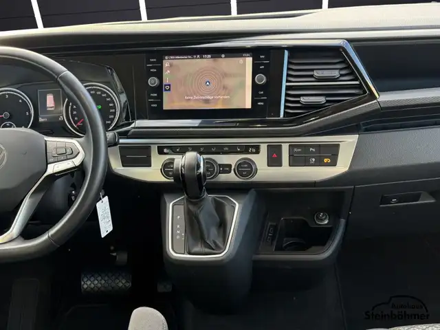 Volkswagen Multivan view 21