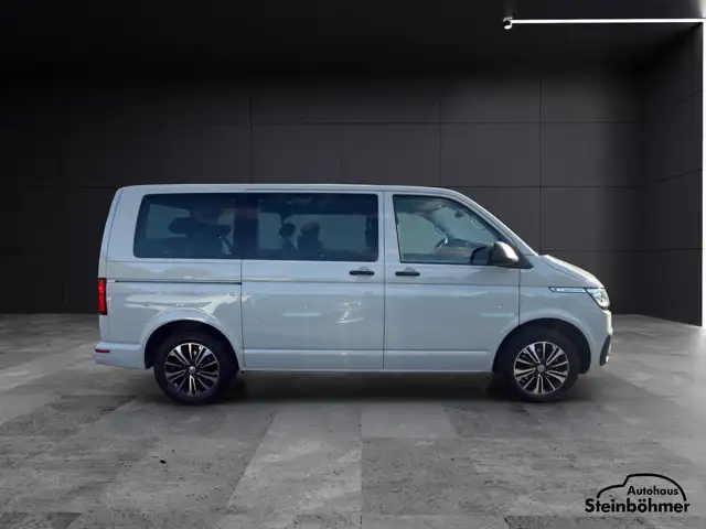 Volkswagen Multivan view 8